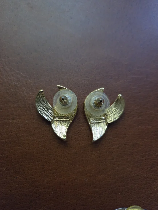 Vintage Lot Bundle Hammered Gold Chunky Earrings - Picture 10 of 10